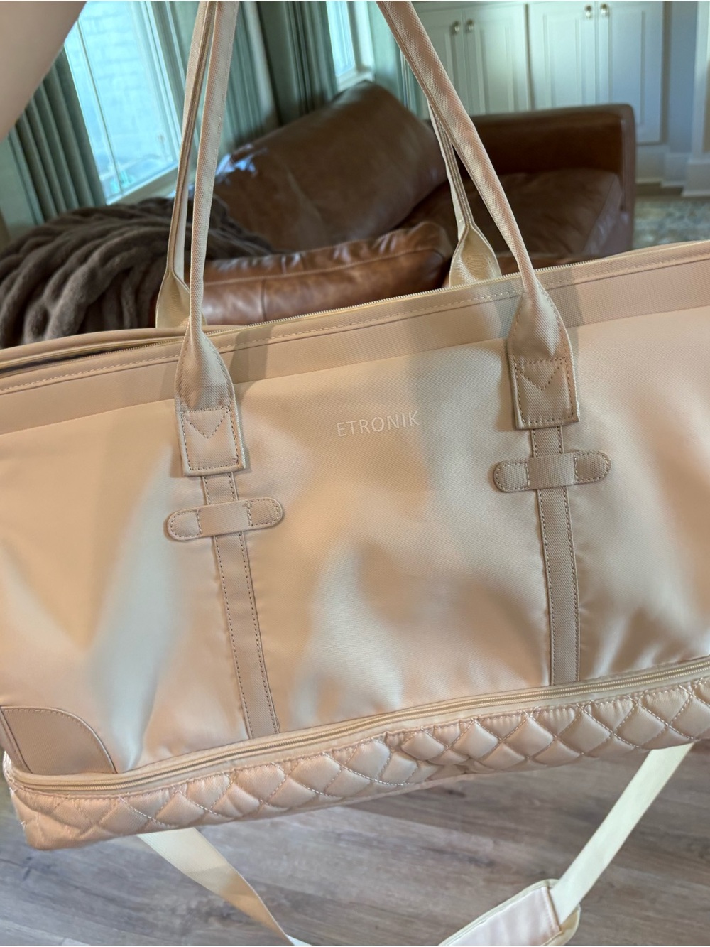 ETRONIK Beige Quilted Travel Tote